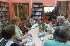 В зюзинской библиотеке №181 прошел круглый стол, посвященный писателям-фронтовикам