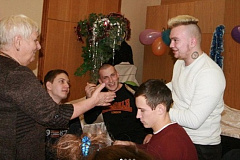 Выпускники «Каховских ромашек» встретились перед Новым годом