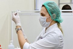 Специалисты Роспотребнадзора рассказали, какие меры нужно соблюдать после вакцинации от COVID-19